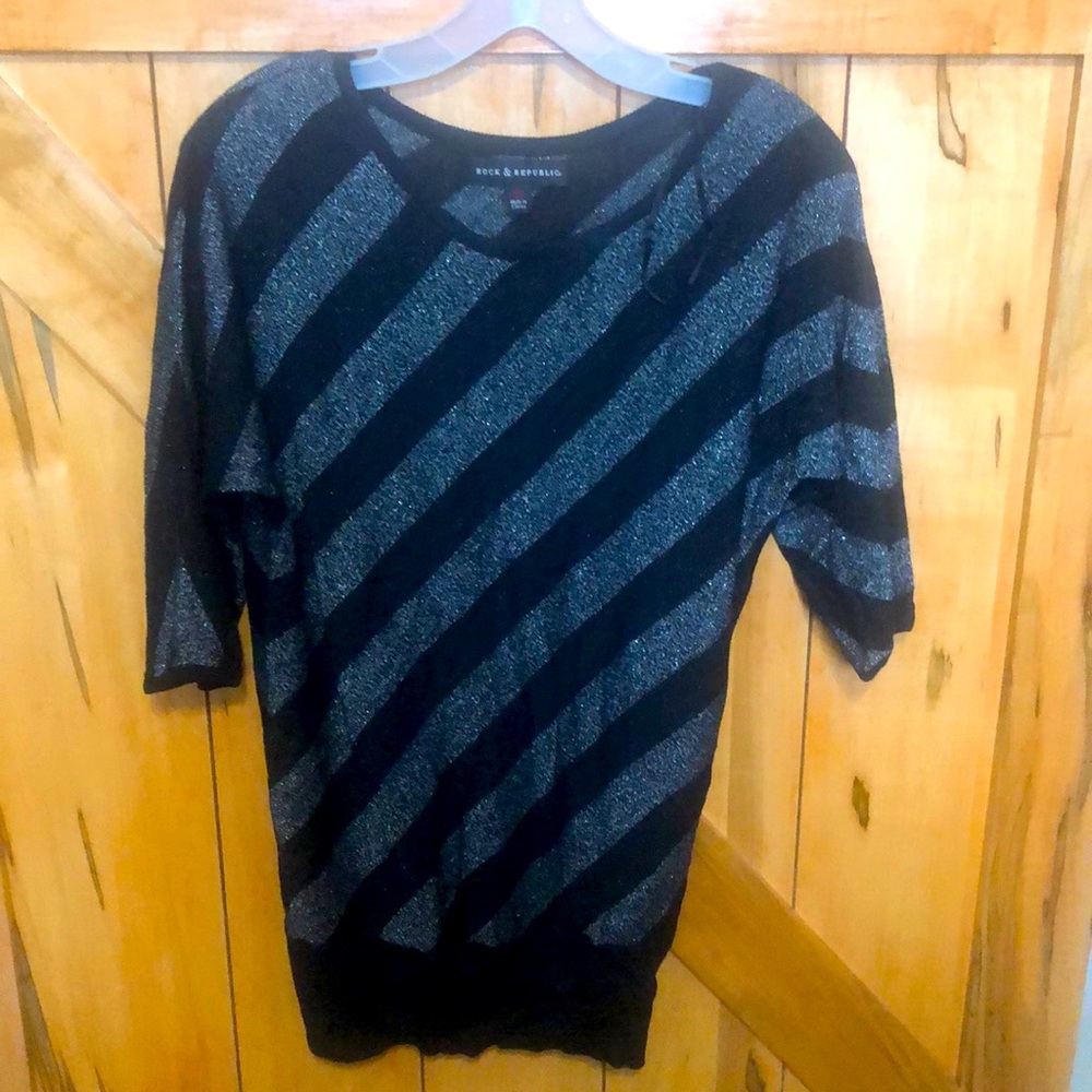 3/$15 Rock & Republic sweater tunic XS